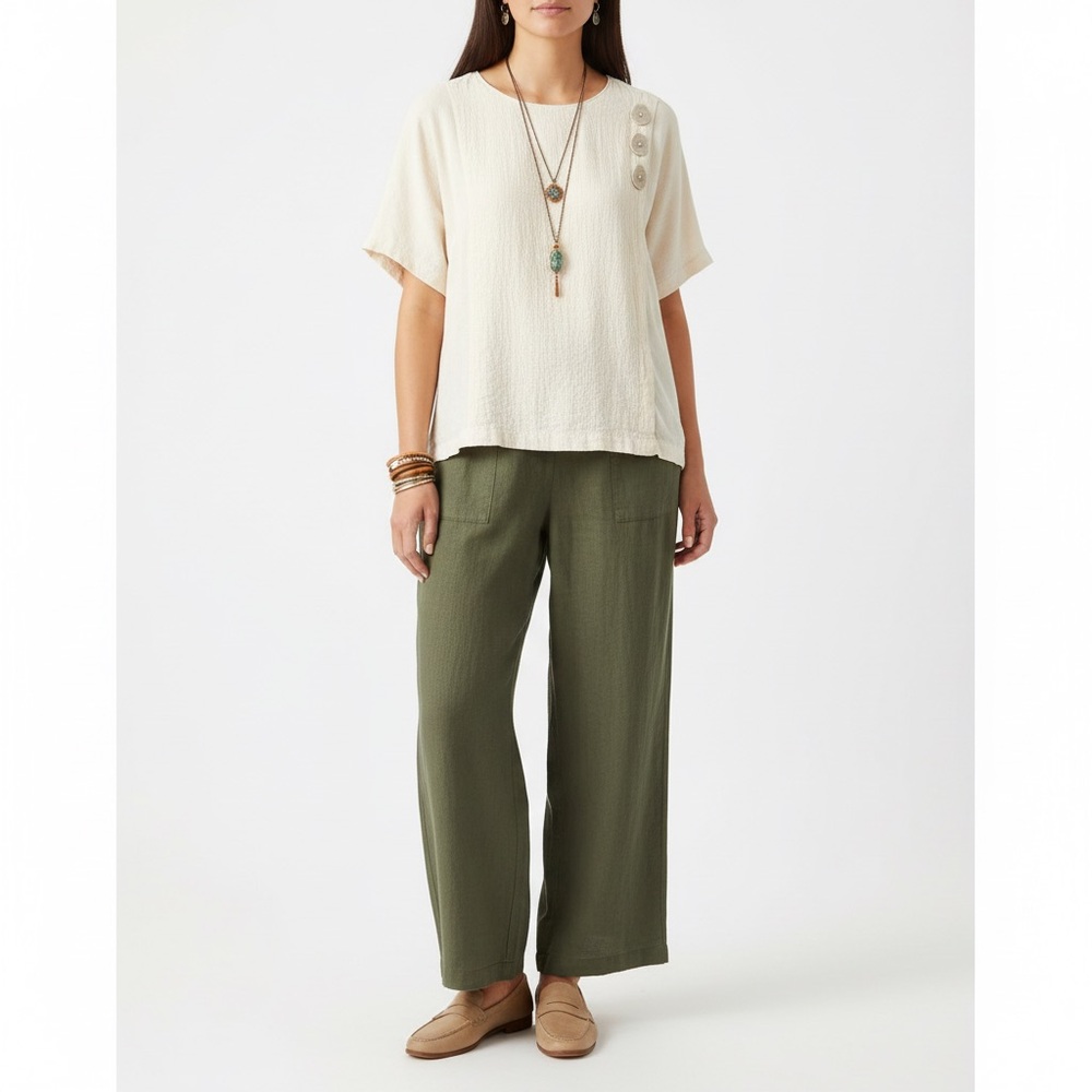 Truth + Style $52 Cream Asymmetrical Button Front Mixed Media Blouse L EUC